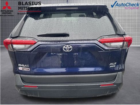 Used 2023 Toyota RAV4 XLE AWD/4WD image 6