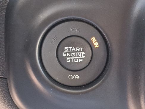 Used 2022 Jeep Wrangler Unlimited Sport AWD/4WD image 22