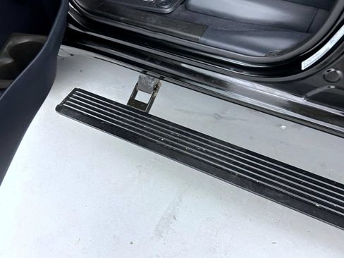 Used 2023 RAM 1500 Limited AWD/4WD image 9