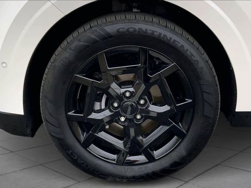 Used 2026 Kia Carnival SX w/ SX Dark Edition Package image 10