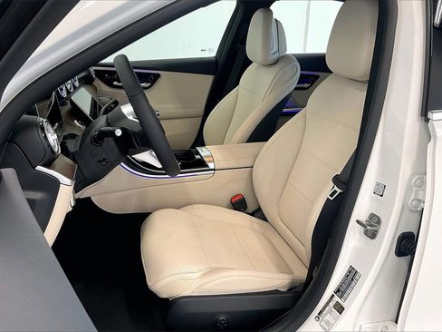 New 2025 Mercedes-Benz C 300 4MATIC Sedan image 9