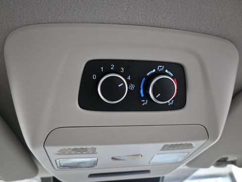 Used 2024 Ford Transit 350 XLT RWD image 32