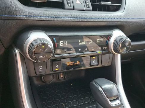 Certified 2022 Toyota RAV4 XSE w/ XSE Grade Weather Package AWD/4WD image 16