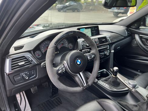 Used 2017 BMW M3 RWD image 25
