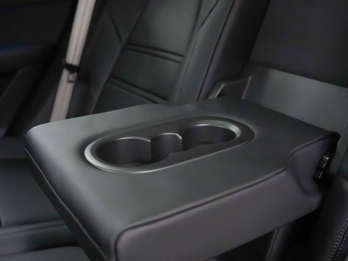 New 2026 Porsche Cayenne GTS image 19