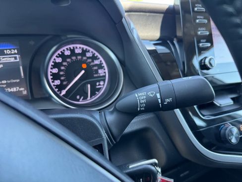 Used 2021 Toyota Camry SE FWD image 17