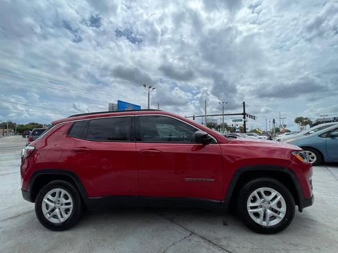 Used 2020 Jeep Compass Sport w/ Tech Group FWD image 4