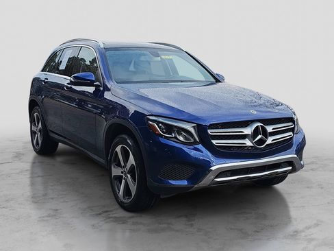 Used 2018 Mercedes-Benz GLC 300 image 3