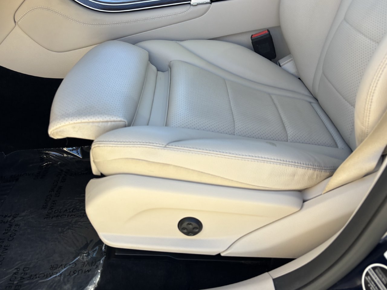 Used 2019 Mercedes-Benz GLC 300 4MATIC image 19