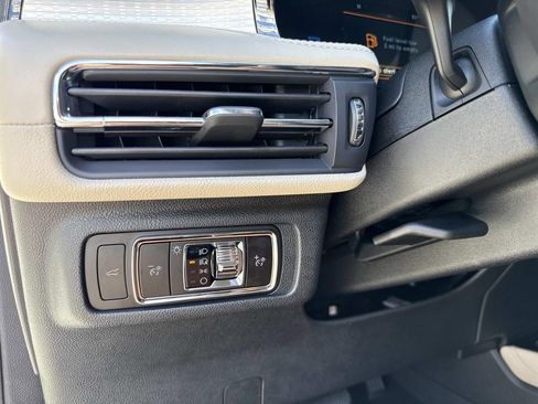 New 2026 Lincoln Corsair Premiere image 30