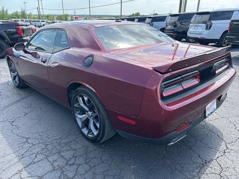 Used 2019 Dodge Challenger R/T RWD image 7