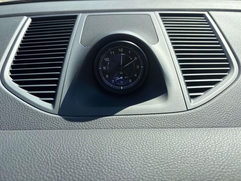 New 2026 Porsche Macan image 36