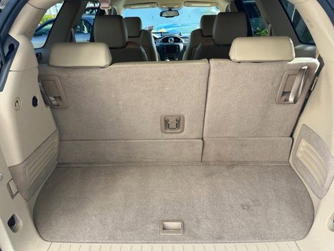 Used 2011 Buick Enclave CXL image 73