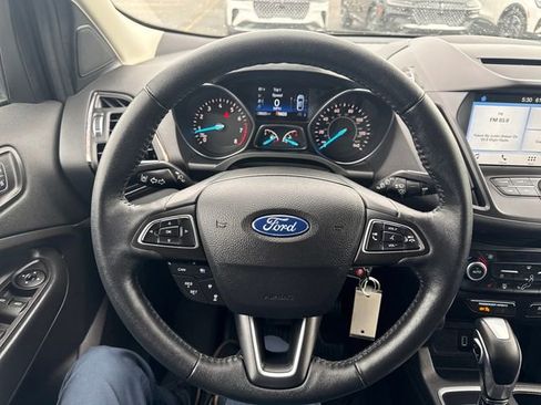 Used 2018 Ford Escape SEL w/ Ford Safe & Smart Package FWD image 17