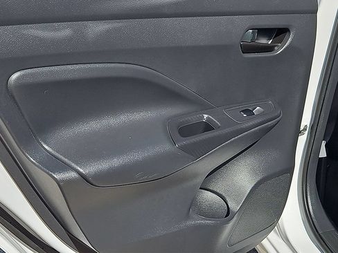 Used 2023 Nissan Versa S FWD image 15