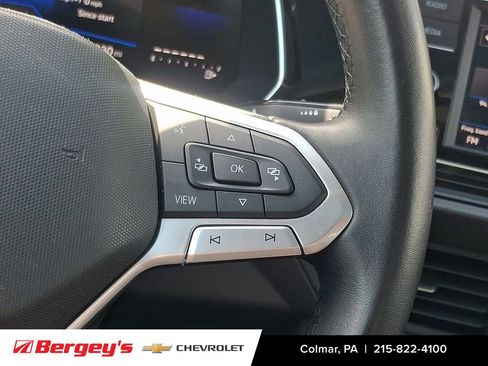 Used 2024 Volkswagen Jetta SE image 24