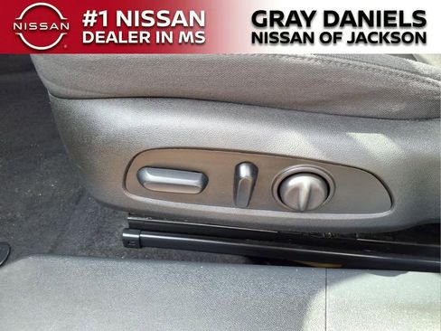 Used 2023 Chevrolet Malibu LT FWD image 11