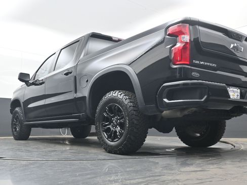 Used 2022 Chevrolet Silverado 1500 ZR2 w/ Technology Package image 27