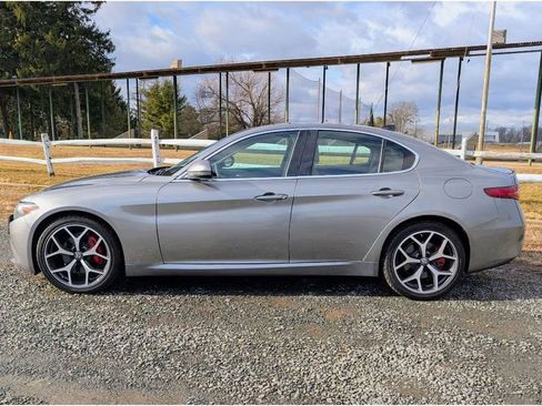 Used 2019 Alfa Romeo Giulia Sprint w/ Cold Weather Package image 4
