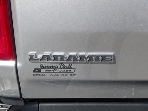 Used 2025 RAM 1500 Laramie image 25