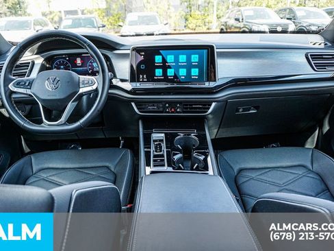 Used 2025 Volkswagen Atlas Cross Sport SE image 25