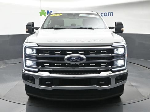 Used 2026 Ford F250 Lariat AWD/4WD image 6
