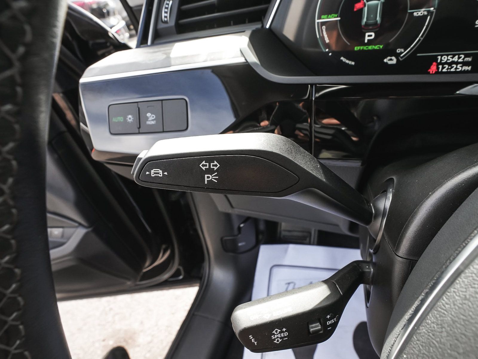 Used 2024 Audi Q8 e-tron Premium AWD/4WD image 19