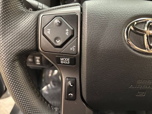 Used 2023 Toyota Tacoma TRD Sport image 40