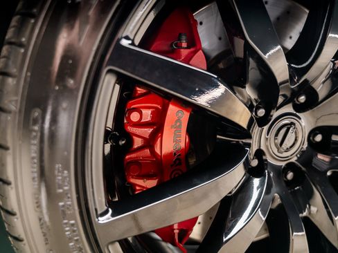 Used 2015 Nissan GT-R Premium image 24