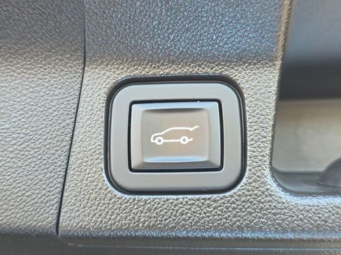 Used 2019 GMC Acadia Denali AWD/4WD image 15