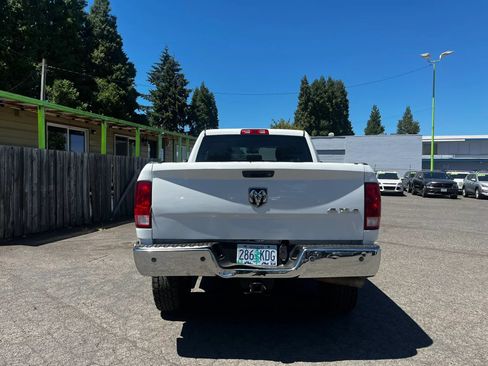 Used 2017 RAM 2500 Tradesman w/ Chrome Appearance Group AWD/4WD image 4