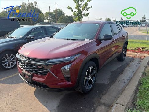 Certified 2024 Chevrolet Trax RS FWD image 1