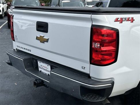 Used 2018 Chevrolet Silverado 1500 LT w/ Trailering Package image 11