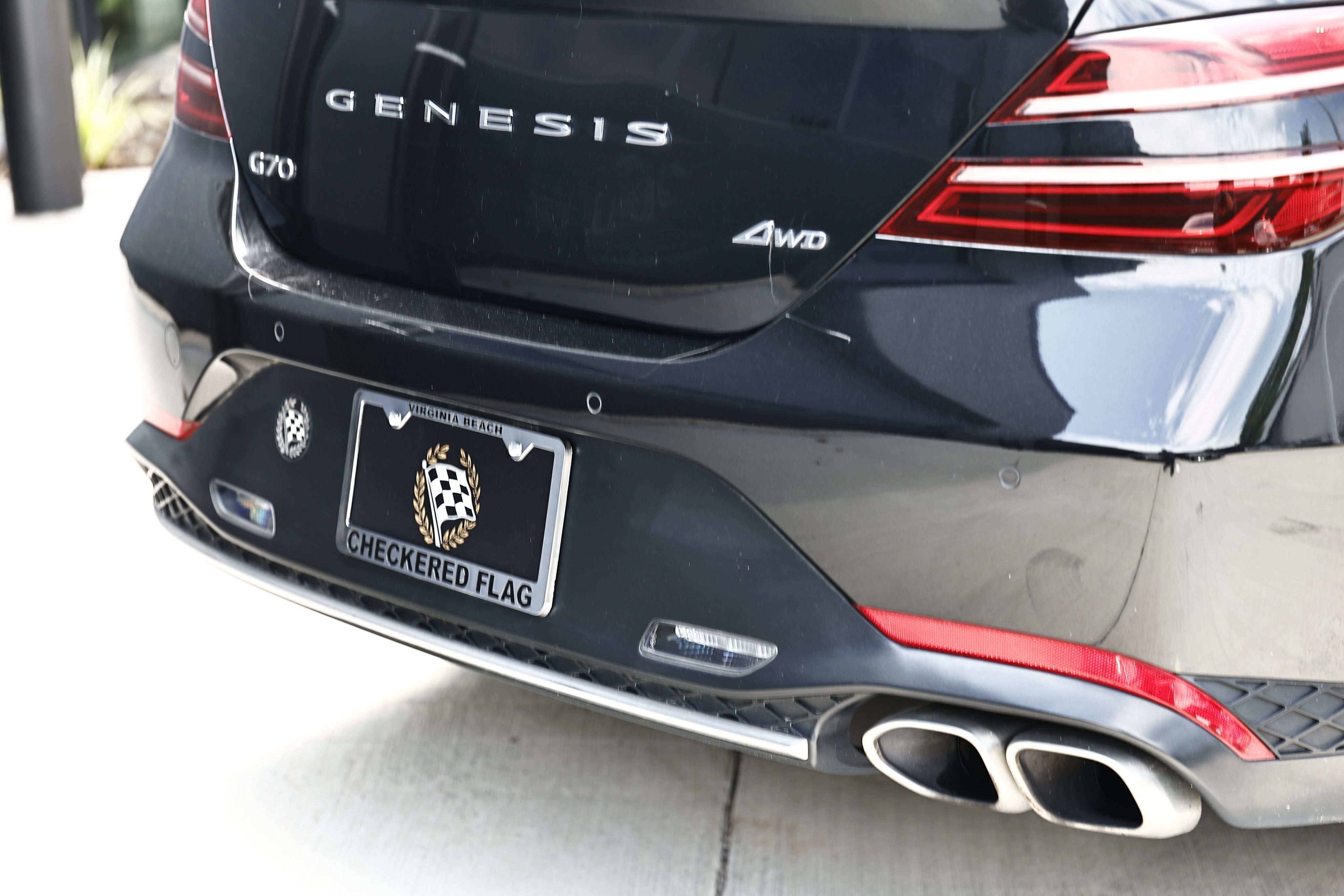 Used 2022 Genesis G70 2.0T w/ Prestige Package AWD/4WD image 9