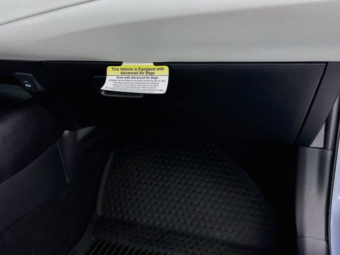 Used 2026 Toyota Corolla LE FWD image 32