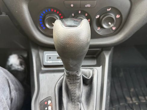Used 2017 RAM ProMaster City Tradesman FWD image 18
