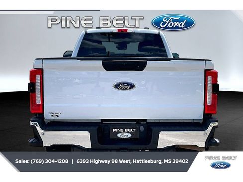 Used 2023 Ford F250 XLT w/ 360-Degree Camera Package AWD/4WD image 4