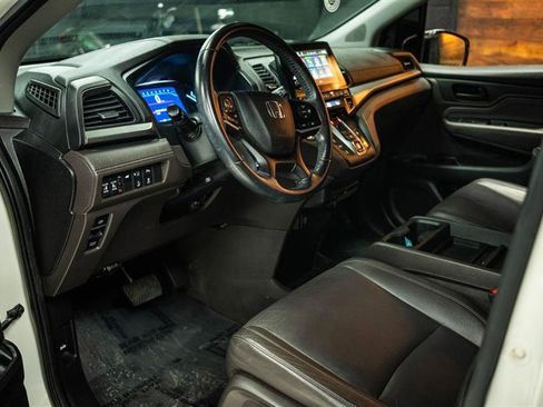 Used 2018 Honda Odyssey Touring image 9