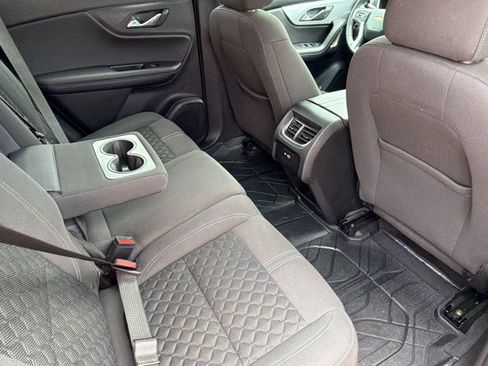 Used 2022 Chevrolet Blazer LT FWD image 19