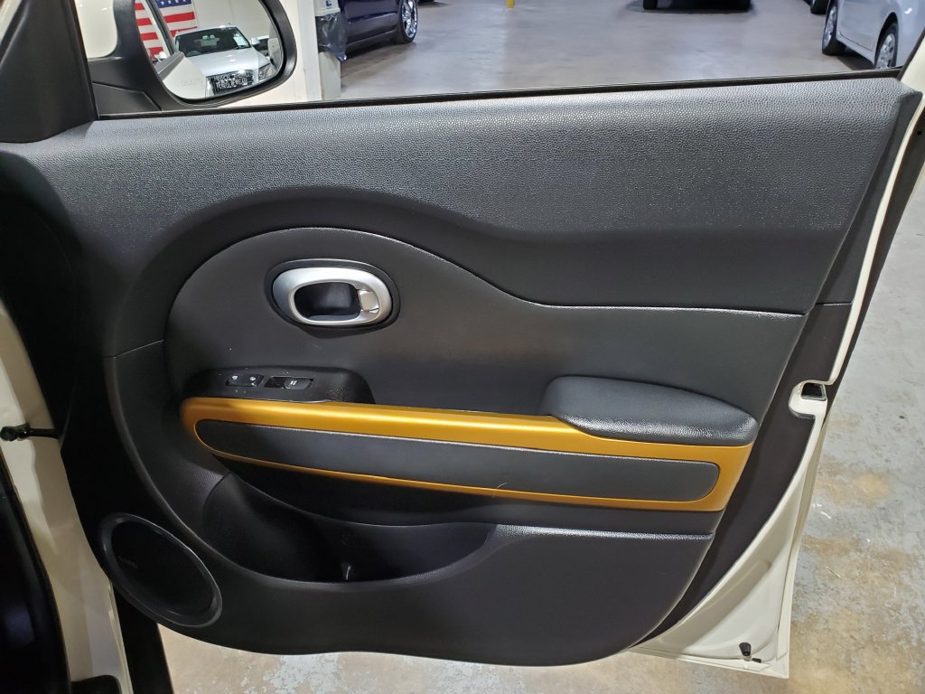 Used 2015 Kia Soul ! w/ Sun & Sound Package FWD image 15