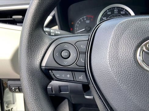 Used 2021 Toyota Corolla LE FWD image 24