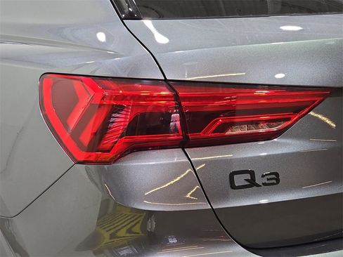 Used 2025 Audi Q3 2.0T Premium Plus w/ Premium Plus Package image 36