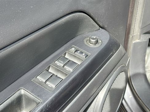 Used 2016 Jeep Patriot 75th Anniversary w/ Power Value Group image 15