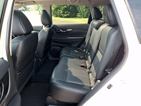 Used 2017 Nissan Rogue SL w/ SL Premium Package AWD/4WD image 13