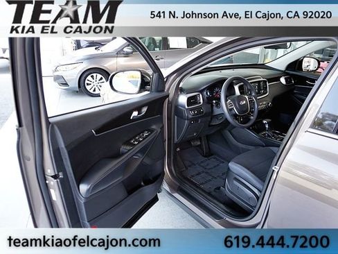 Certified 2019 Kia Sorento FWD image 35