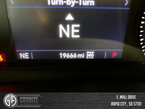 Used 2022 Cadillac XT5 Premium Luxury image 16