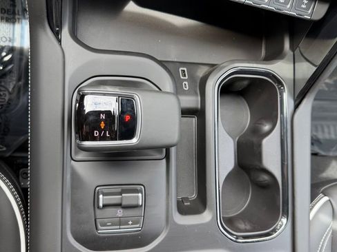 New 2026 GMC Sierra 1500 AT4X w/ LPO, Black Badging Package AWD/4WD image 16