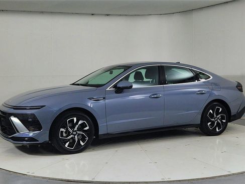 Used 2024 Hyundai Sonata SEL image 3