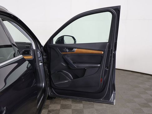 Used 2023 Audi Q5 2.0T Premium Plus image 23