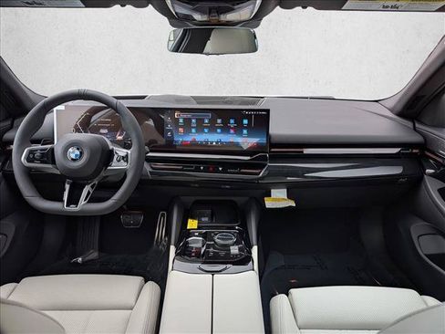 New 2026 BMW 530i xDrive AWD/4WD image 16